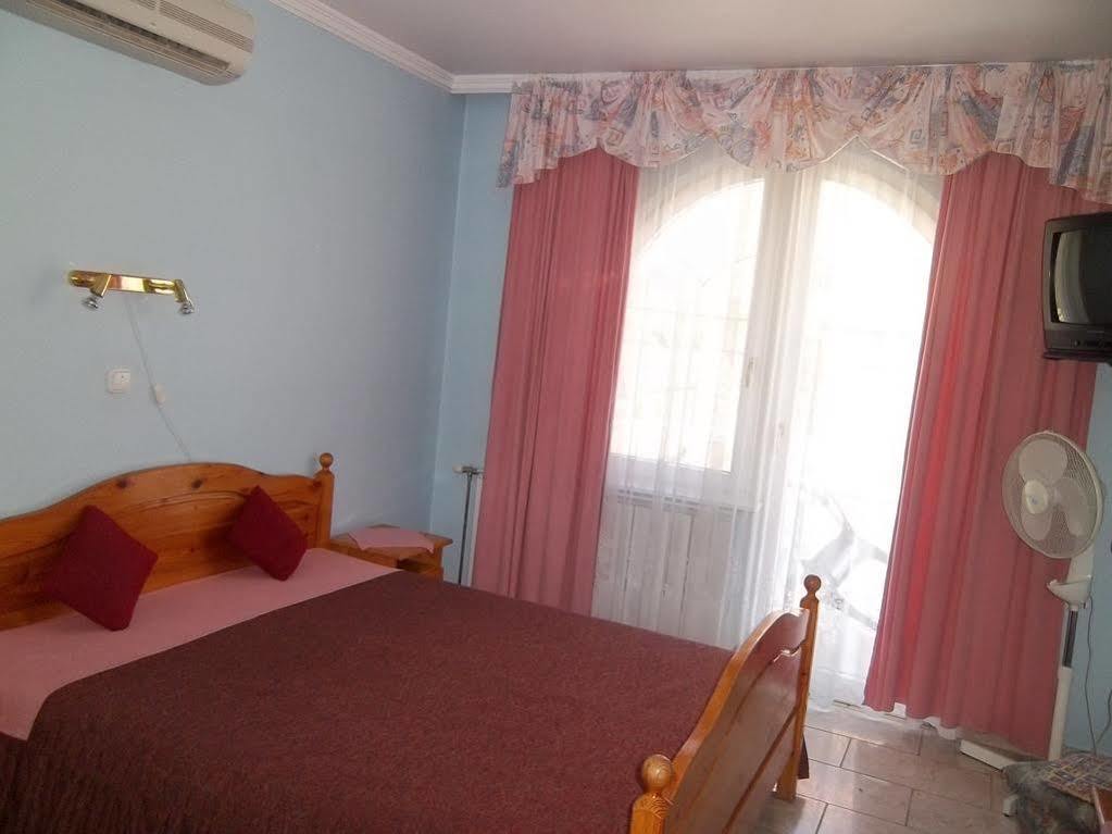 Márvány Panzió Hajduszoboszlo Exterior foto